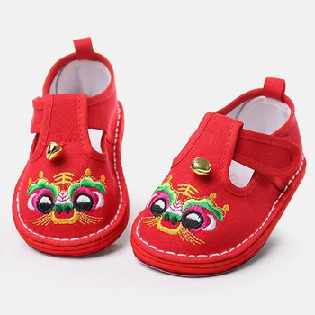 Китайский Новогодний ребенок 1-3 лет в детской обуви с вышитой головой Тигра, колокольчики на шнурках ручной работы, Без шнурков, Весна  5