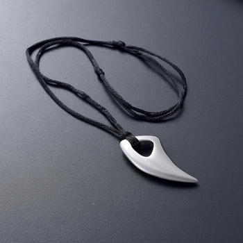 Ожерелье с урной В форме полумесяца Ожерелье Подвеска из нержавеющей стали для Кремации  5
